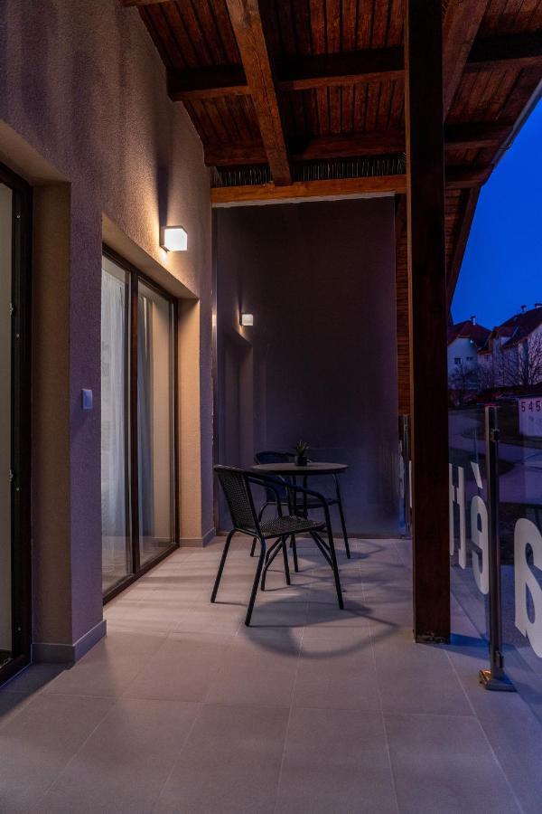 Rozsa Etterem & Panzio Bed & Breakfast Pecs Exterior photo
