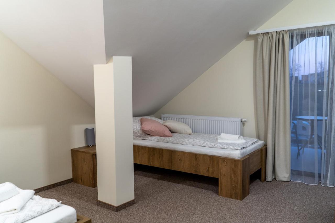 Rozsa Etterem & Panzio Bed & Breakfast Pecs Exterior photo
